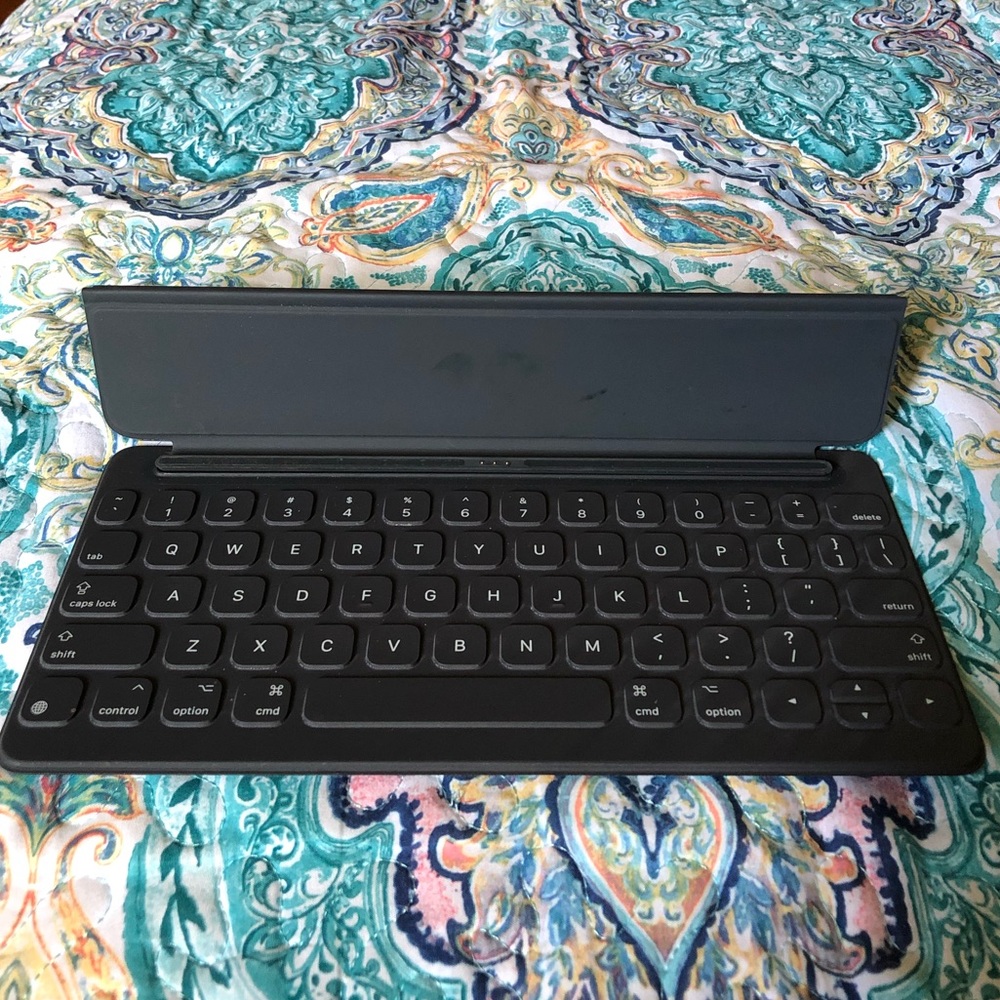 Smart Keyboard by Apple for iPad Pro 10.5in